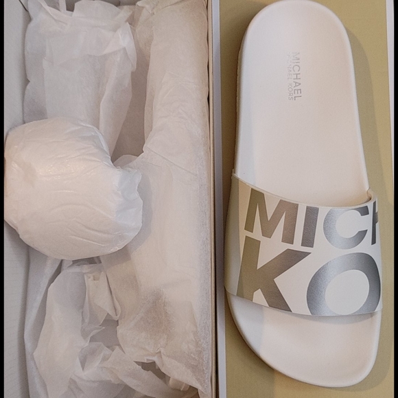 nitb Michael Kors Optic White &Silver Slide sandal - Picture 1 of 5